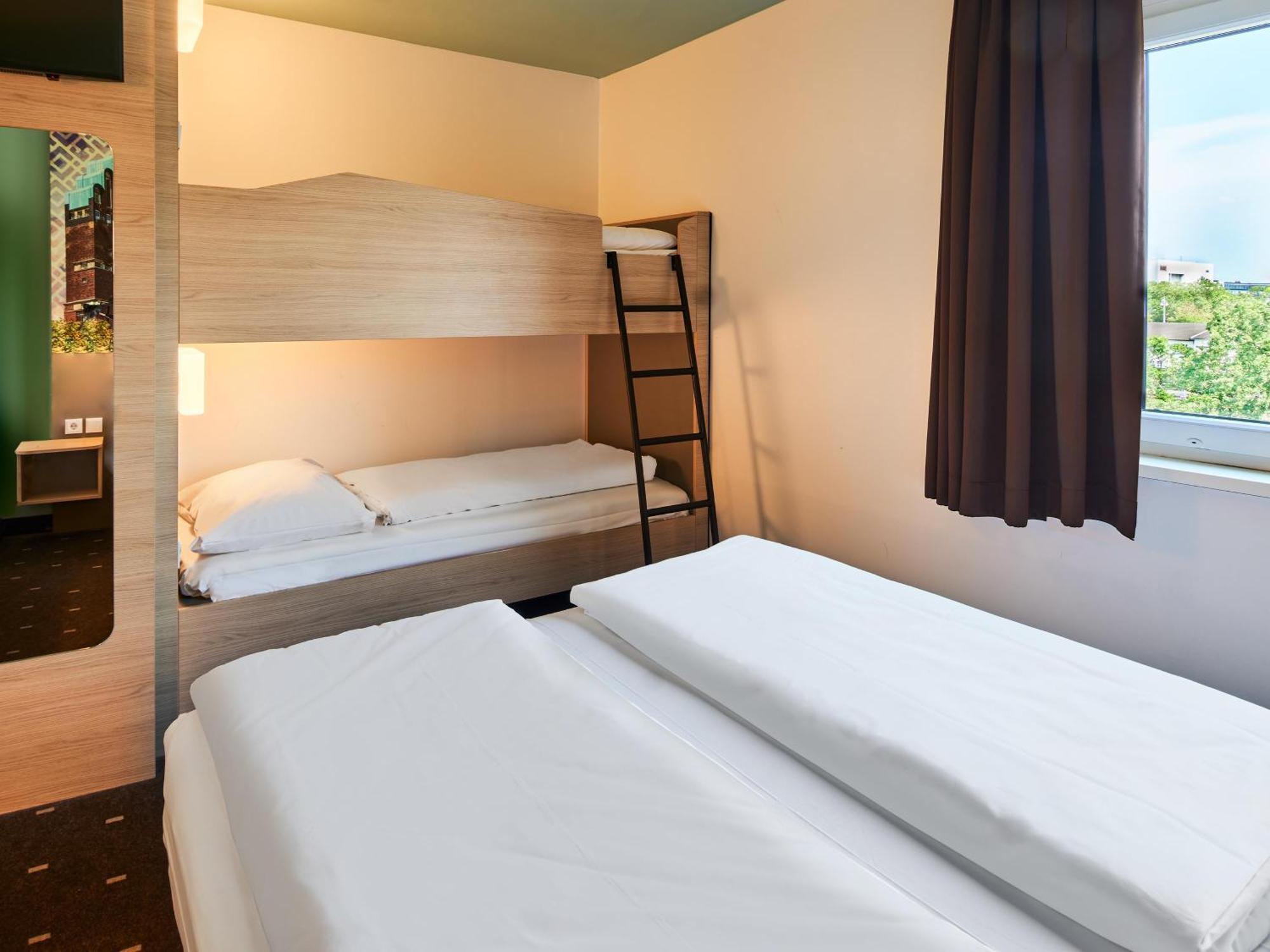 B&B Hotel Darmstadt Esterno foto